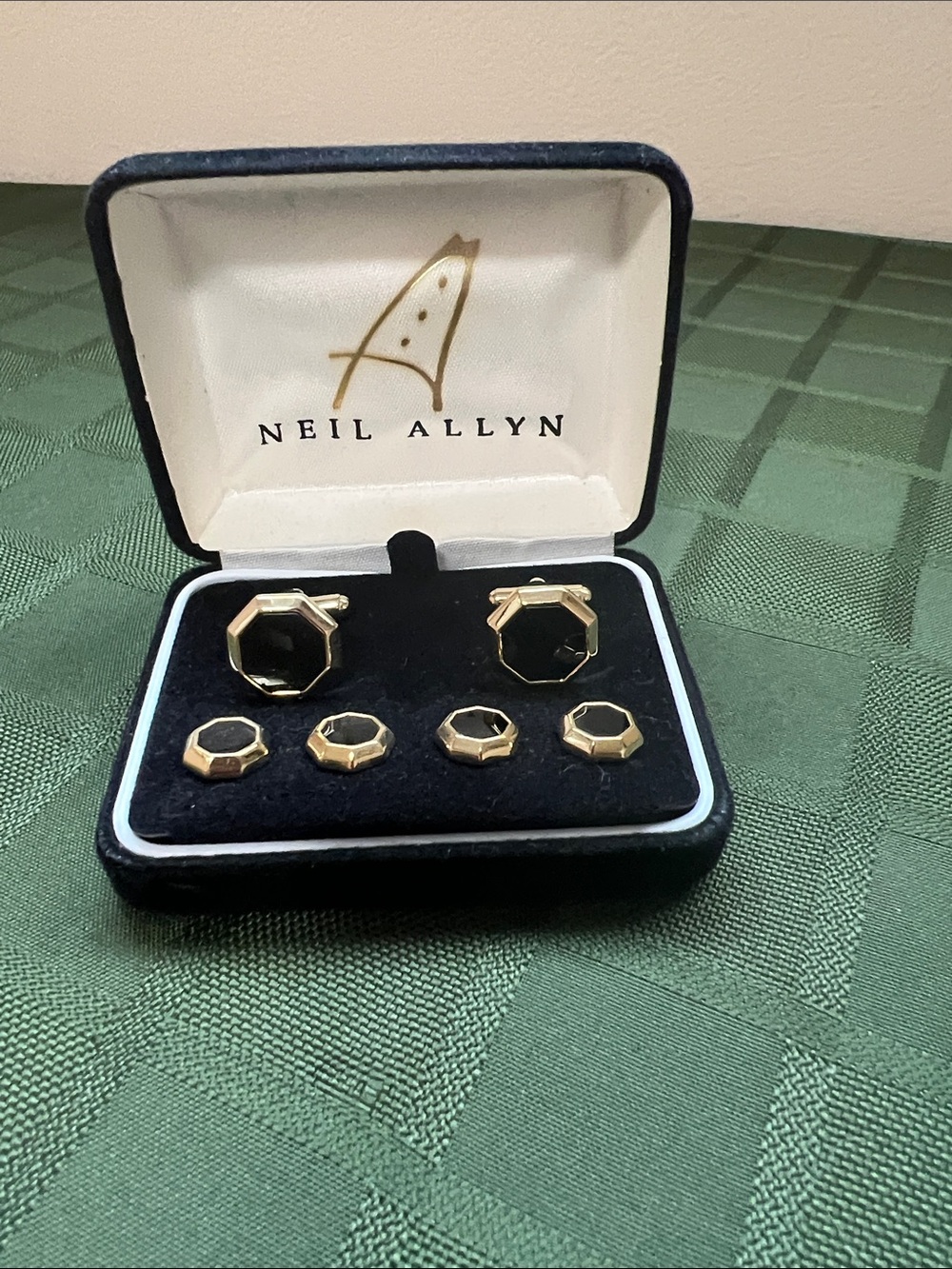 Vintage Men's Gold & Black Genuine Onyx Cufflink and Stud Set